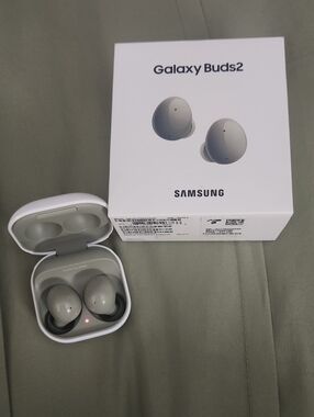 Samsung Galaxy Buds2 Wireless Earbuds - Green